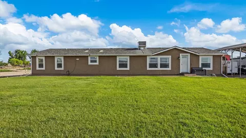 1260 N Rd, Loma, CO 81524