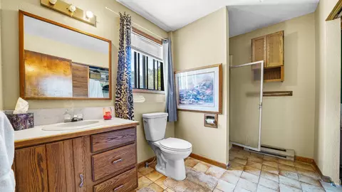 208 Hillcrest Cir, Rangely, CO 81648 photo 24