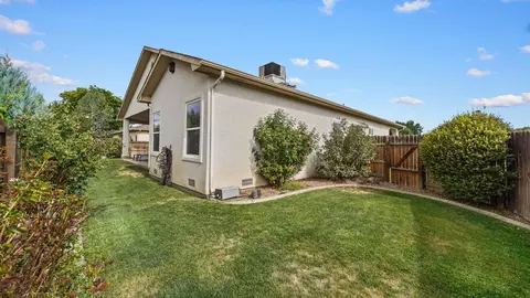 Exterior - 524 Garnet Dr, Fruita, CO 81521 photo 2 of 5