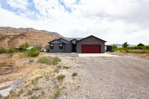 3927 Hickman Rd, Palisade, CO 81526