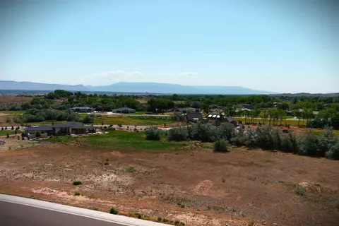 662 Soaring Eagle Dr, Grand Junction, CO 81507