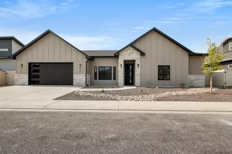 2539 Frying Pan Dr, Grand Junction, CO 81505