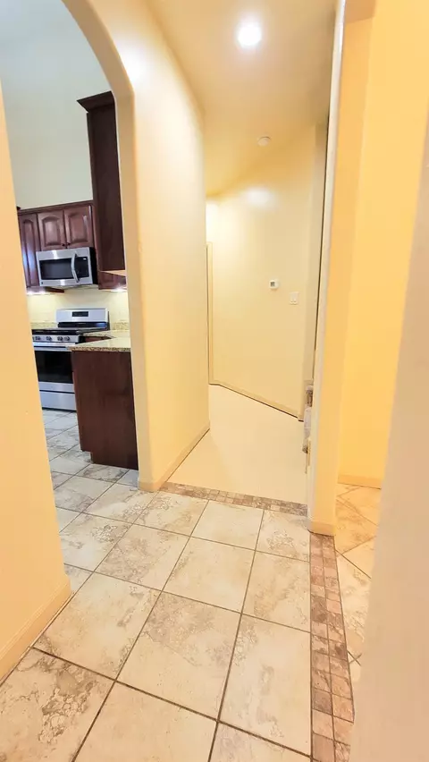 Entry Way - 986 St Peppin Dr, Fruita, CO 81521 photo 2 of 3