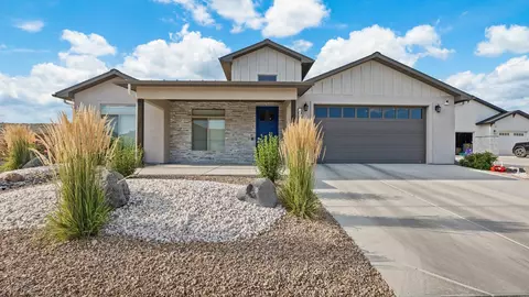 688 Woodworth Ct, Grand Junction, CO 81506