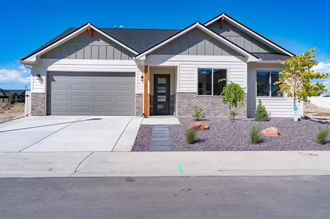 2356 Green Apple Dr, Grand Junction, CO 81505