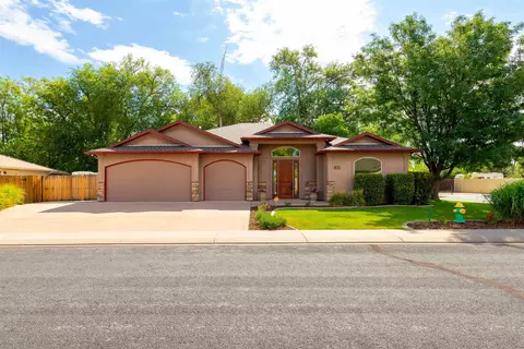 214 Meadow Point Dr, Grand Junction, CO 81503