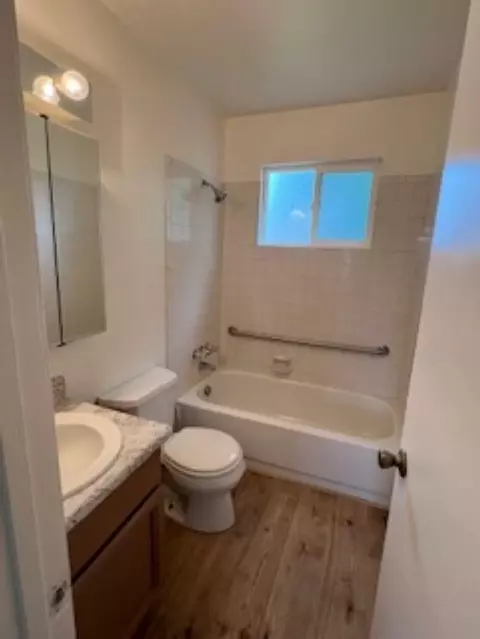 Bath - 515 E Rangely Ave, Rangely, CO 81648 photo 1 of 2