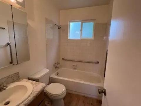 Bath - 515 E Rangely Ave, Rangely, CO 81648 photo 2 of 2