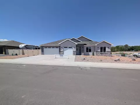 627 Orange Grove Way, Grand Junction, CO 81504