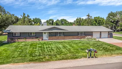 2264 Willow Wood Rd, Grand Junction, CO 81507