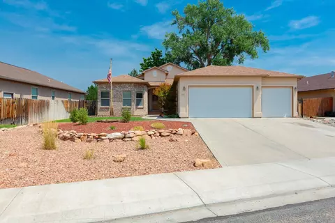 360 Vista Valley Dr, Fruita, CO 81521