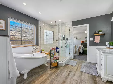Bath - 357 N Bookcliff Ct, Fruita, CO 81521 photo 2 of 6