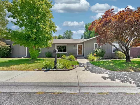 2912 Applewood St, Grand Junction, CO 81506