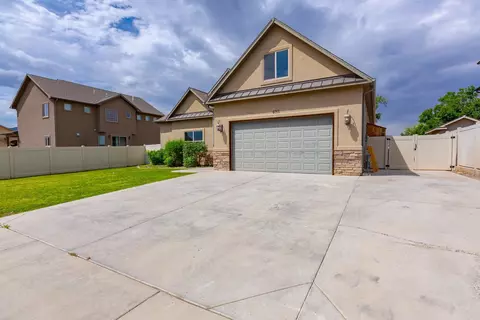 483 Logan Ln, Fruita, CO 81521 photo 2