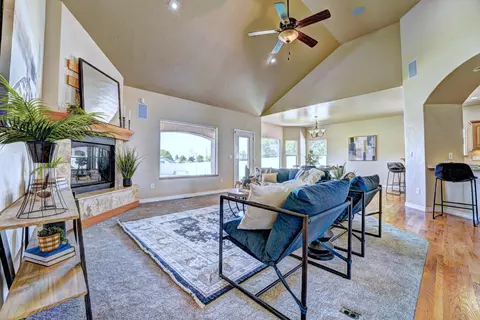 483 Logan Ln, Fruita, CO 81521 photo 4