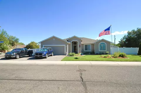 2751 Laguna Dr, Grand Junction, CO 81503