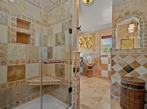 Bath - 945 Prince Ct, Fruita, CO 81521 photo 2 of 4