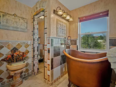 Bath - 945 Prince Ct, Fruita, CO 81521 photo 3 of 4