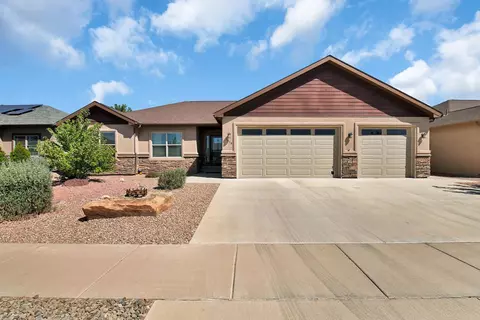 1419 Blue Lake Dr, Montrose, CO 81403