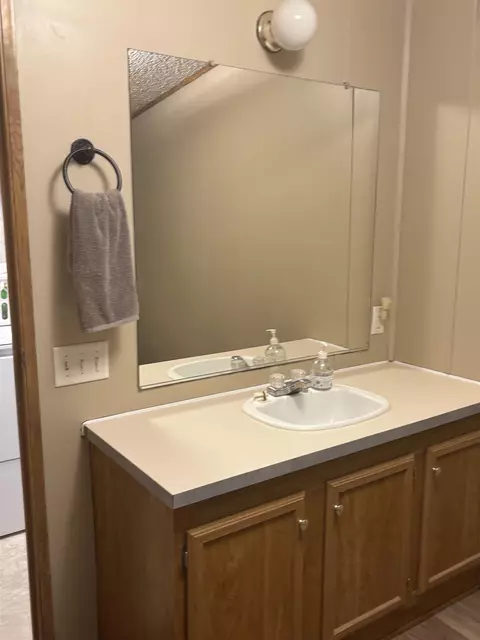 Bath - 3268 E Rd #90, Clifton, CO 81520 photo 1 of 3