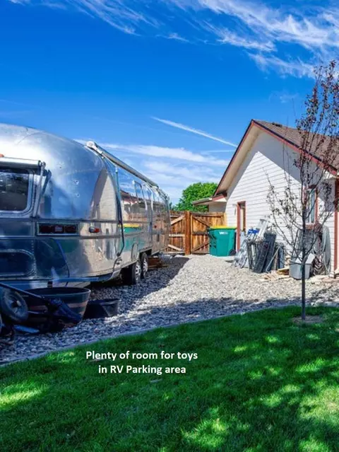 Exterior - 740 Gold Rush Dr, Fruita, CO 81521 photo 6 of 7