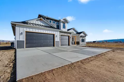 Exterior - 1924 K Rd, Fruita, CO 81521 photo 2 of 5