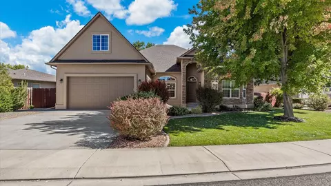 222 S Bookcliff Ct, Fruita, CO 81521