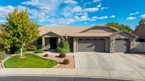 744 Woodridge Ct, Grand Junction, CO 81505