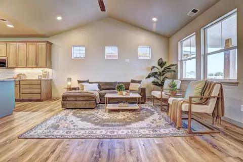 Living - 2011 Korima Dr, Fruita, CO 81521 photo 2 of 4
