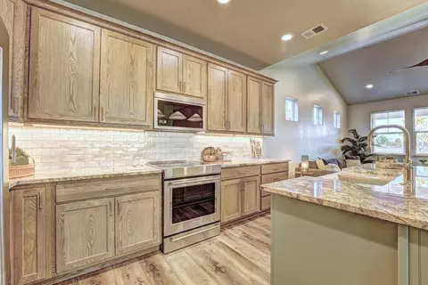 Kitchen - 2011 Korima Dr, Fruita, CO 81521 photo 4 of 5