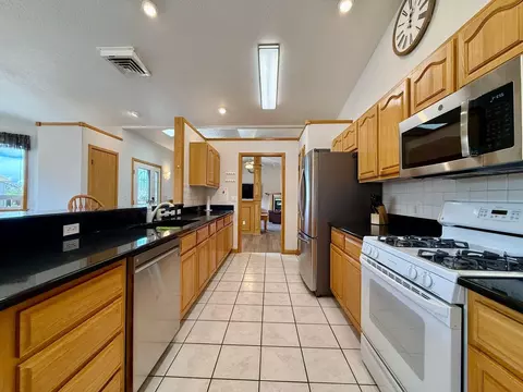 920 Crown Ct, Fruita, CO 81521 photo 3