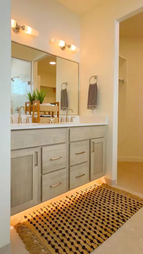 Bath - 2007 Korima Dr, Fruita, CO 81521 photo 2 of 2