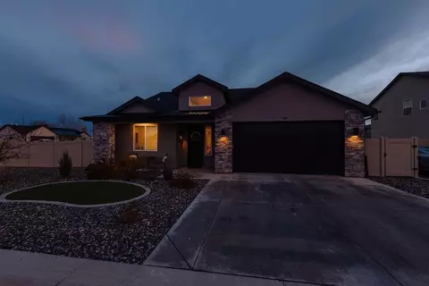 559 Hobbs Ct, Fruita, CO 81521 photo 2