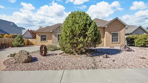325 Vista Valley Dr, Fruita, CO 81521