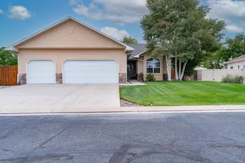 204 12 Chipeta Pines Ct, Grand Junction, CO 81503