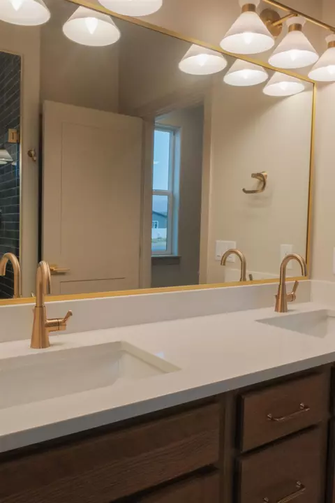 Bath - 961 Urique Ln, Fruita, CO 81521 photo 7 of 7