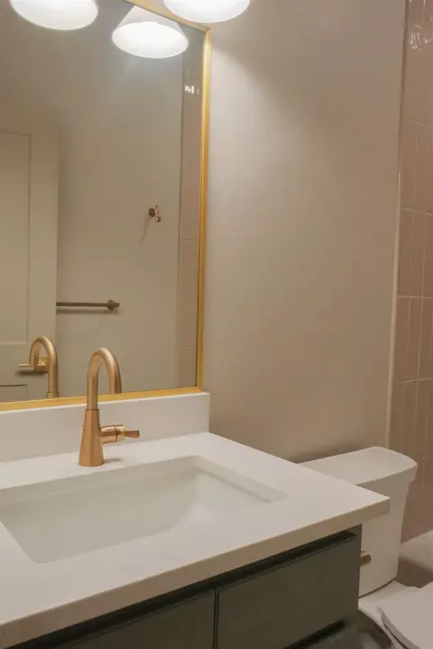 Bath - 961 Urique Ln, Fruita, CO 81521 photo 2 of 7