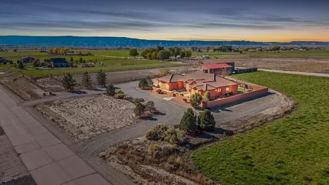 1633 Campfire Ct, Loma, CO 81524