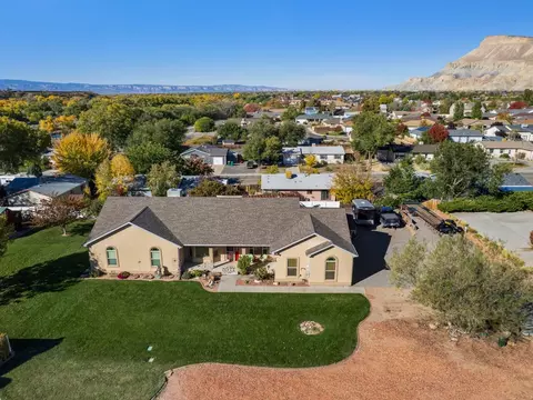 830 Lincoln Ct, Palisade, CO 81526