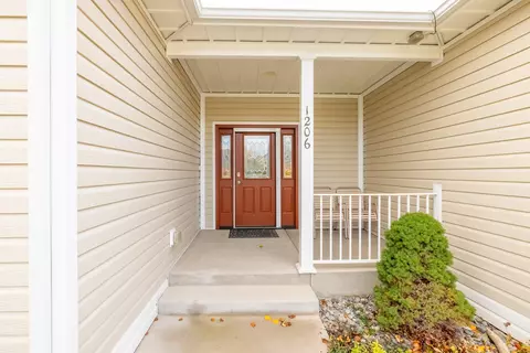Exterior - 1206 Periwinkle Ln, Fruita, CO 81521 photo 2 of 4