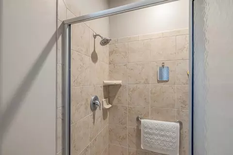 Bath - 1206 Periwinkle Ln, Fruita, CO 81521 photo 2 of 3