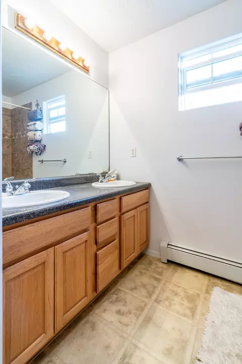 Bath - 2164 45 12 Rd, De Beque, CO 81630 photo 4 of 5