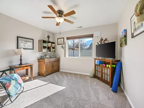 Bedroom - 662 Darcy Jo Ln, Fruita, CO 81521 photo 5 of 6