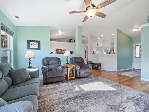 Living - 662 Darcy Jo Ln, Fruita, CO 81521 photo 3 of 4