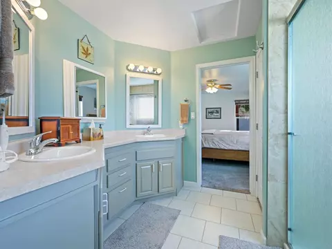 Bath - 662 Darcy Jo Ln, Fruita, CO 81521 photo 2 of 4