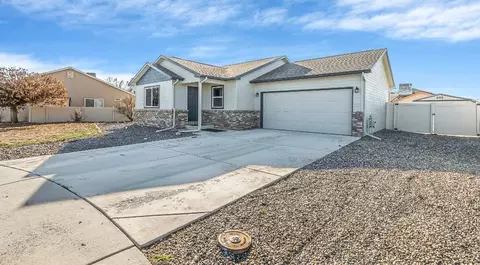223 Javan Ct, Fruita, CO 81521 photo 2
