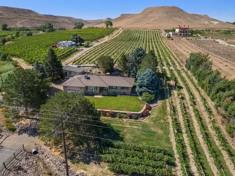 3697 F Rd, Palisade, CO 81526