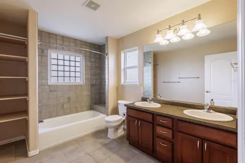 Bath - 2098 J Rd, Fruita, CO 81521 photo 1 of 2