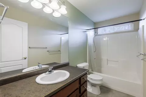 Bath - 2098 J Rd, Fruita, CO 81521 photo 2 of 2