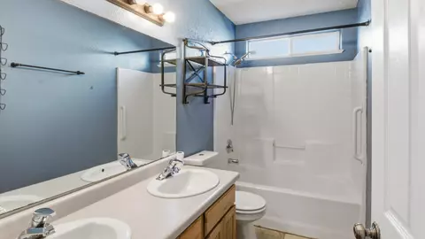 Bath - 760 Jasper Dr, Fruita, CO 81521 photo 1 of 3